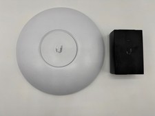 Ubiquiti UniFi UAP-AC-PRO Wireless Access Point WiFi AC + PoE Injector + Bracket
