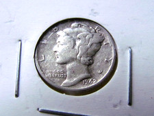 1943 9 P MERCURY DIME  90% SILVER -- Condition - VG