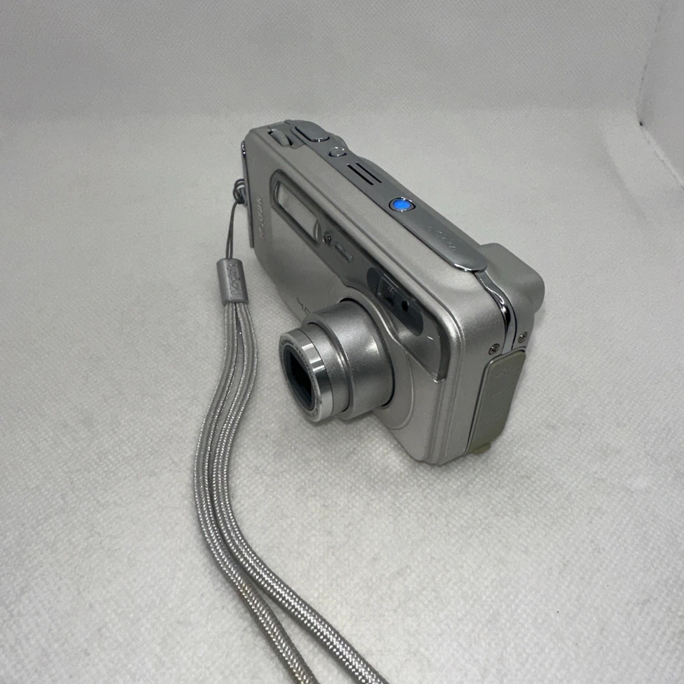 Kodak EasyShare LS743 4.0MP Digital Camera Tested Plus Charger Battery 2GB SD - Image 4 of 4