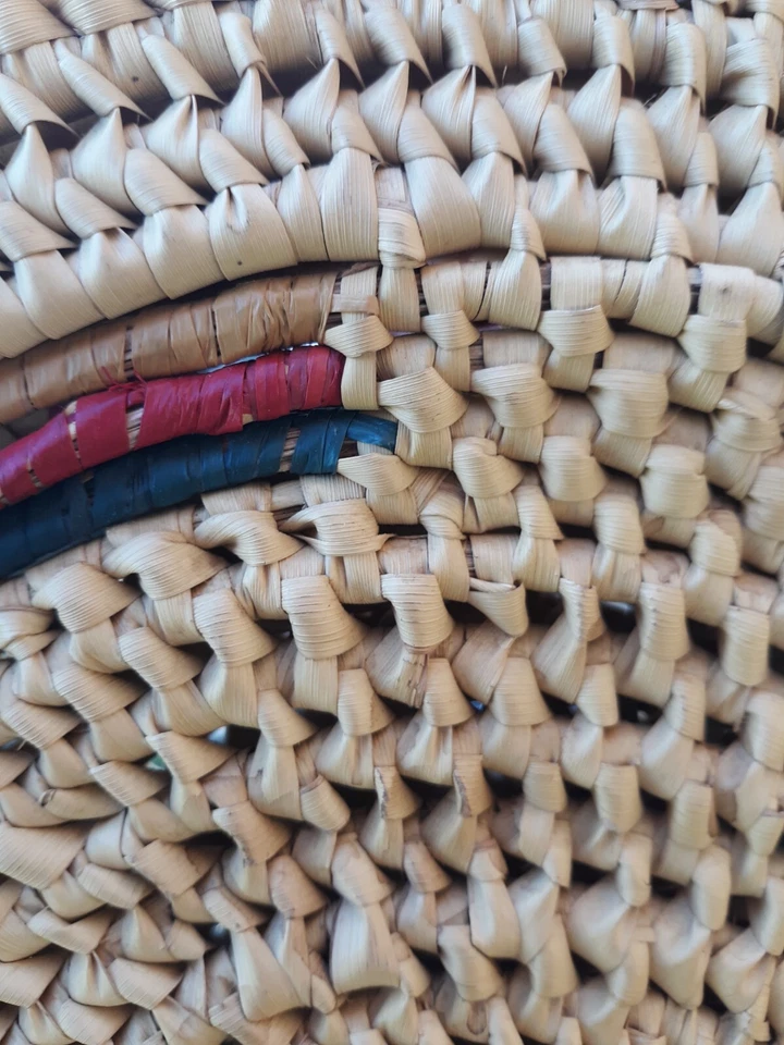 Bolso de mano al rafia tejido de paja Foto 3 de 4