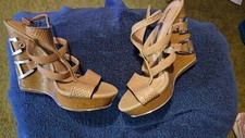 New Ladies size 10 Gianni Bini heels
