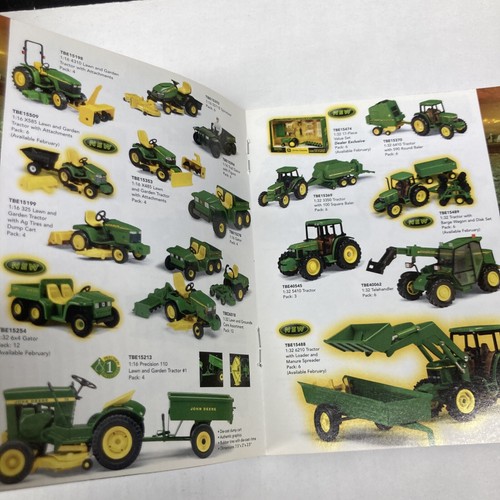 2003 John Deere Pocket Ertl Toy Book - Picture 4 of 4