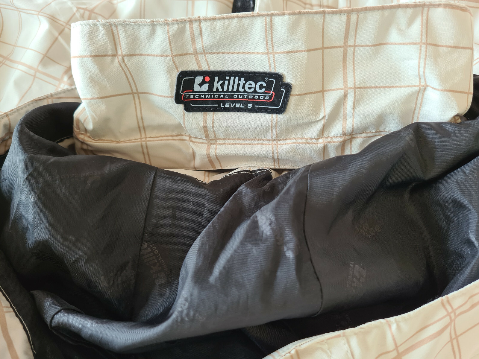 Mint condition Killtec level 5 beige sand check s… - image 8