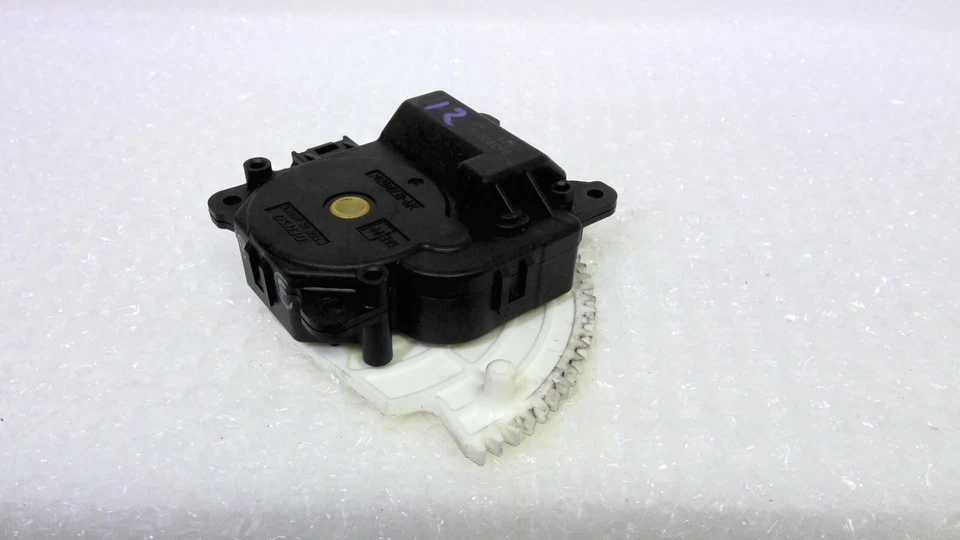 Servoactuador de aleta de calefacción de climatización izquierda OEM 2010-2015 TOYOTA PRIUS, Prius enchufable Foto 4 de 4