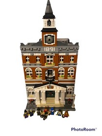LEGO CREATOR EXPERT: Town Hall (10224) HTF Collection Retro Rare Vintage EOL