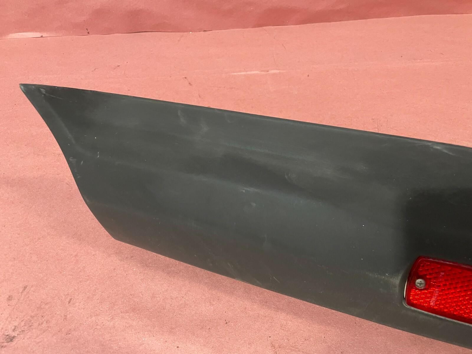 factory-left-rear-bumper-trim-cover-and-reflector-bmw-e30-325e-coupe