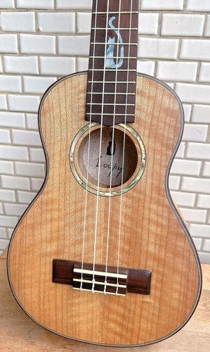 Alulu Solid Curly Maple Cat Inlaid Concert Ukulele Hard Case UPC132 - Picture 3 of 16
