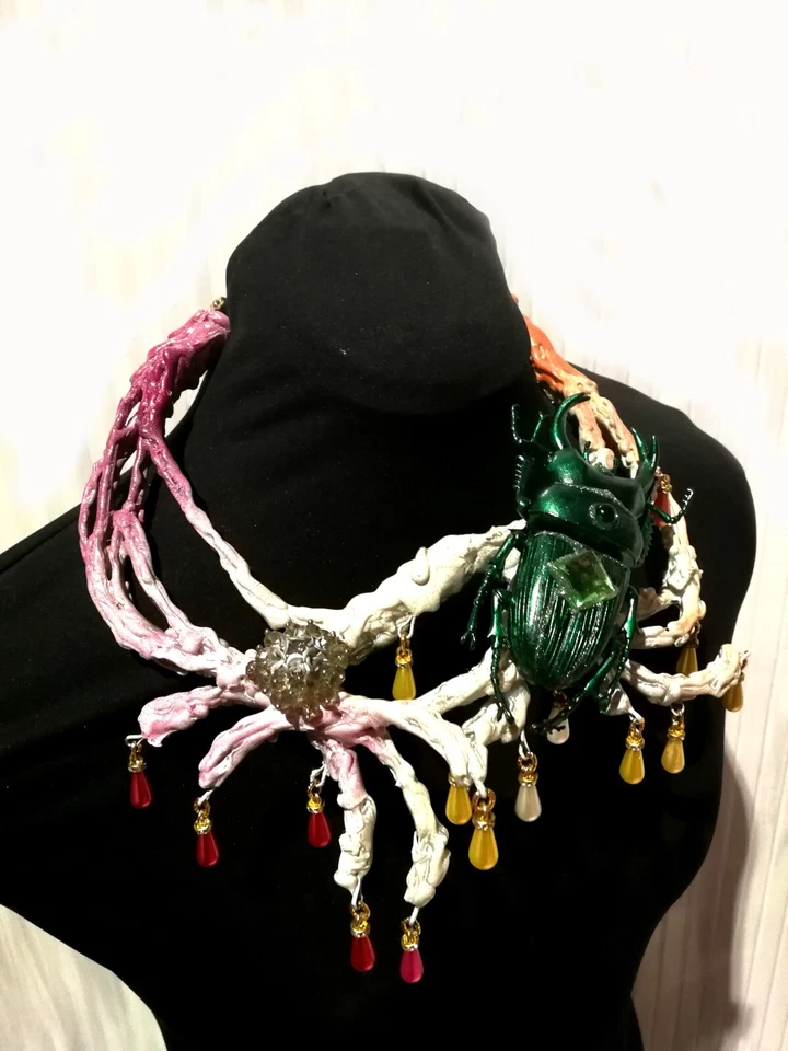 Collar Mujer Distintivo Joyería Escarabajo Art Deco Moda Accesorios Babero Fugitivo Foto 2 de 4