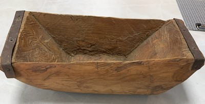 LARGE Vintage Primitive Hand Carved Knotted Wood Root Burl Dough Bowl