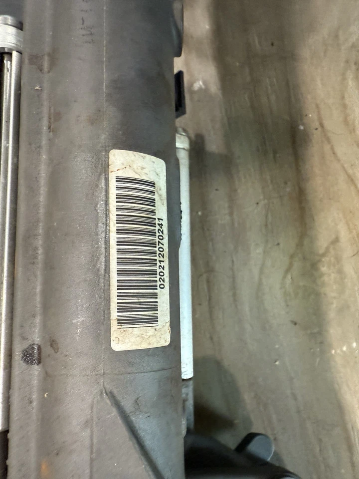 AUDI A3 2009-2013 - BASTIDOR DE DIRECCIÓN ASISTIDA / 2011-2014 VW concesionario stock antiguo Foto 3 de 4