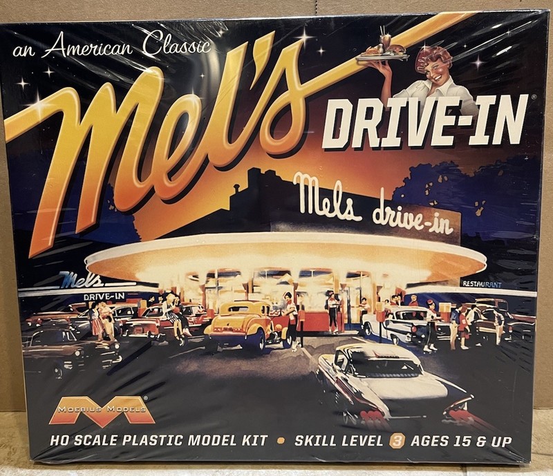 Moebius Models-American Classic Mel’s Drive-In HO Scale Plastic Model Kit – NIB