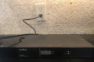 Luxul ABR-4400 AV Series Multi-WAN 4 Port Gigabit Router AV1525