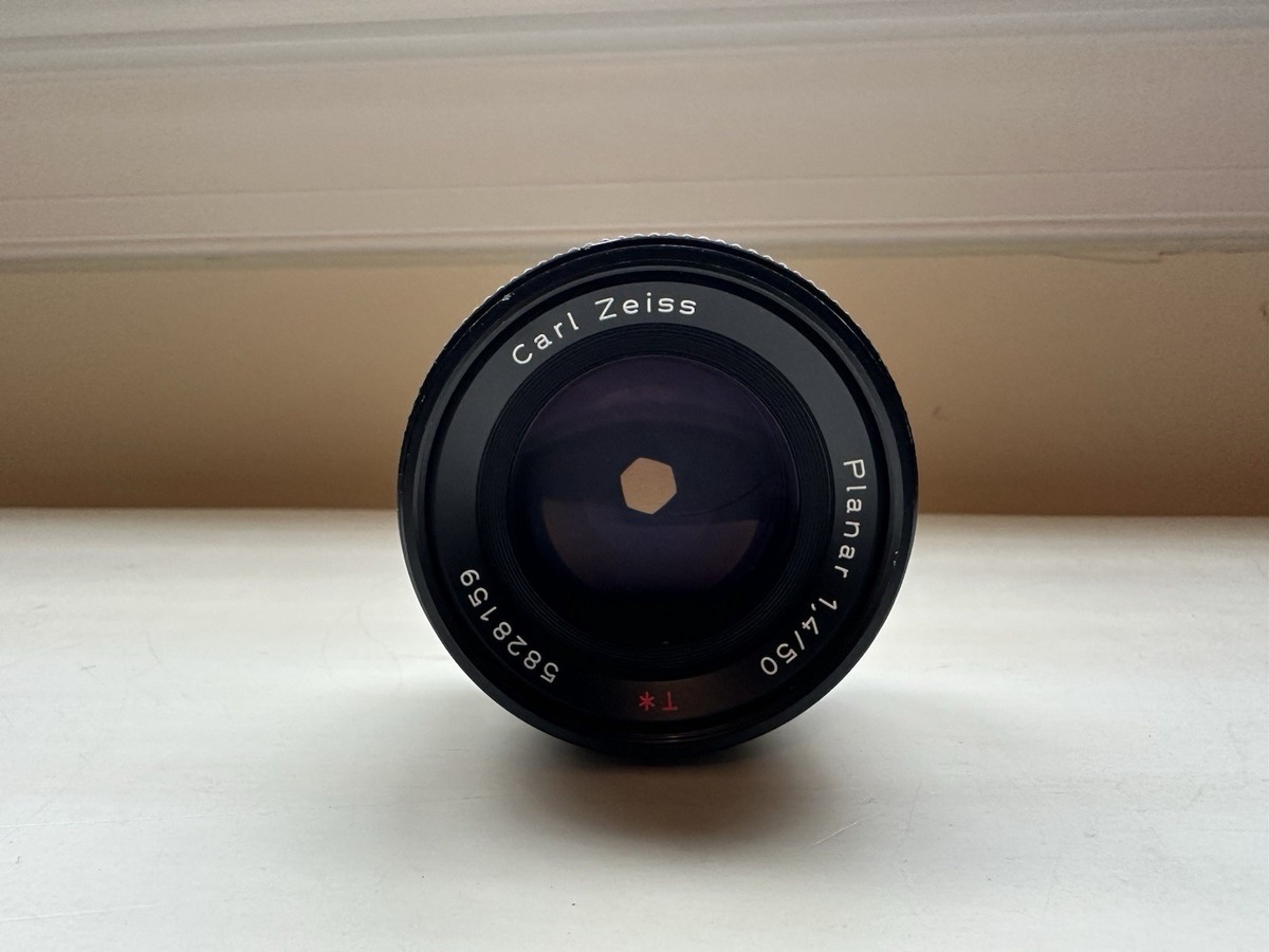 美品 CONTAX CarlZeiss Planar 50mm f1.4 AEJ Near MINT++] Contax Carl Zeiss Planar 50mm f/1.4 T* AEJ MF