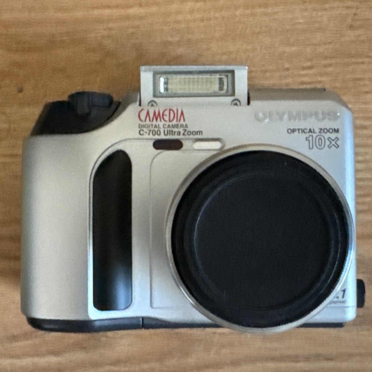 中古 Olympus Camedia C-730 Ultra Zoom セット 2002 OLYMPUS CAMEDIA C-730 Ultra Zoom（メモリーカード&電池