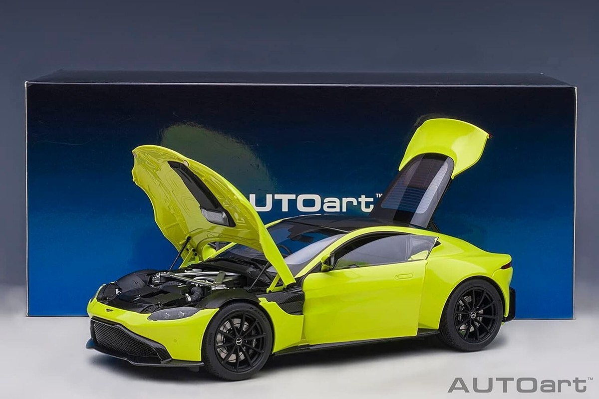 AUTOart Aston Martin Vantage ミニカー1:18 Finished Product AUTOart 1/18 Aston Martin Vantage 2019 Metallic