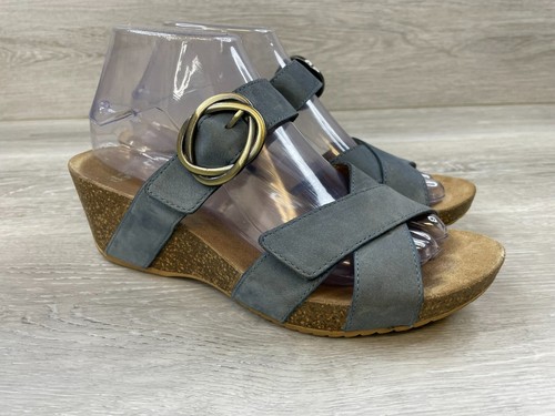 Dansko Susie Damen Sandale 9 blau Leder Slipper überkreuzte Riemen Keilabsatz Pantolette