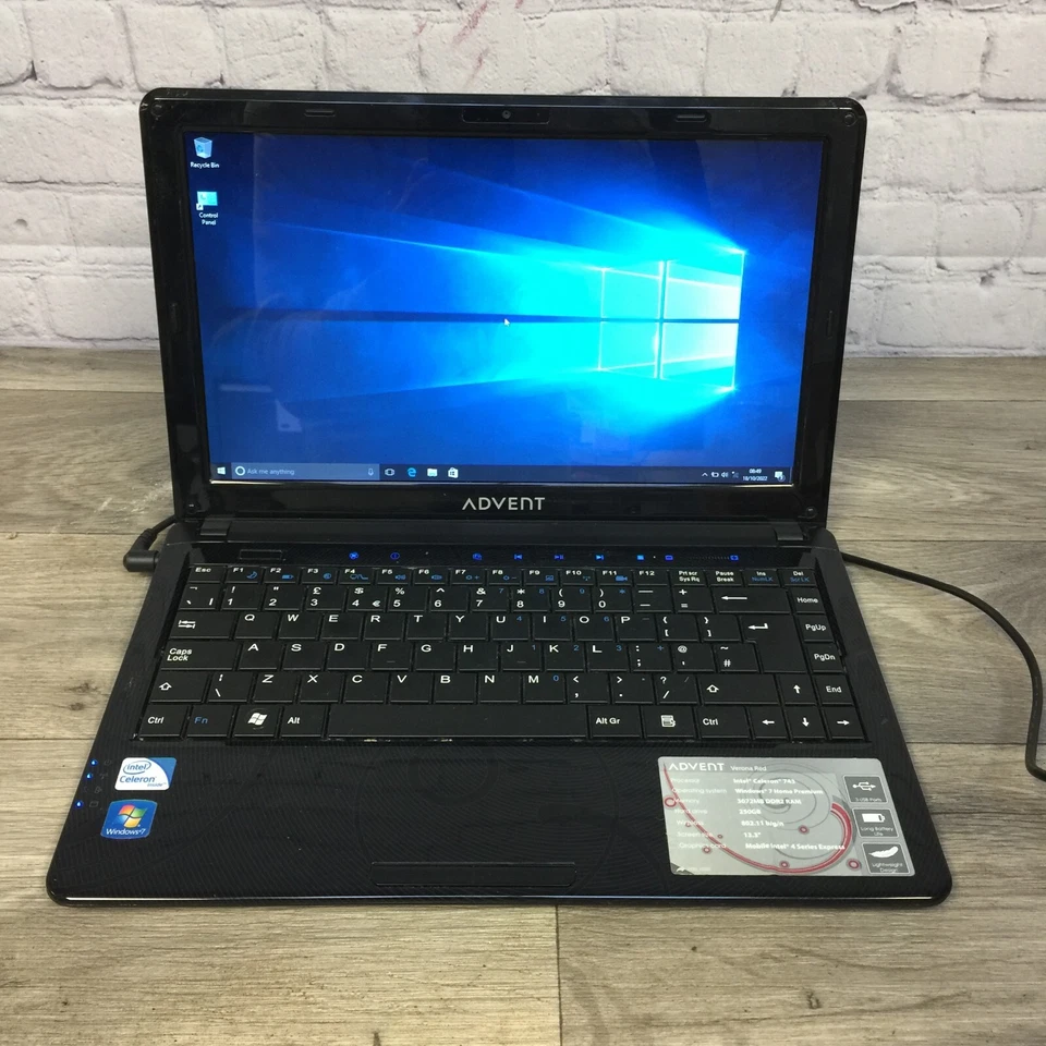 Advent Verona Red Laptop - Slim Compact Laptop - Windows 10 - Image 3 of 4