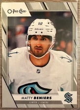 2023-24 OPC O-PEE-CHEE HOCKEY MATTY BENIERS PORTRAIT PHOTO VARIATION SSP #40