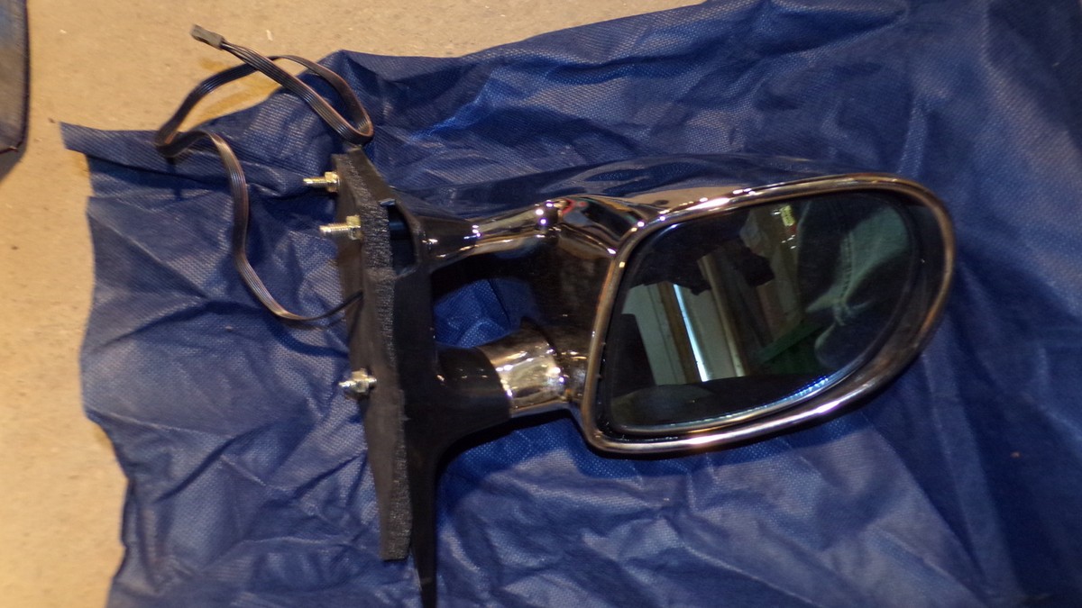 Lighted Chrome Side Mirror Assembly LH Left A1C 90 1001 ASA Lighted Chrome Side Mirror Assembly LH Left A1C 90 1001 ASA