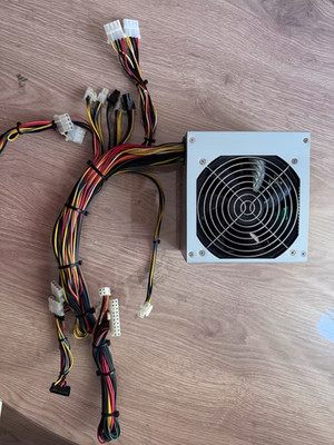 Workstation / Server Netzteil 650W 24/7 80+ Bronze FSP650-80TBN