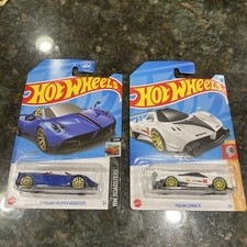 Hot Wheels '17 Pagani Huayra Roadster #290 Blue - Pagani Zonda R - White