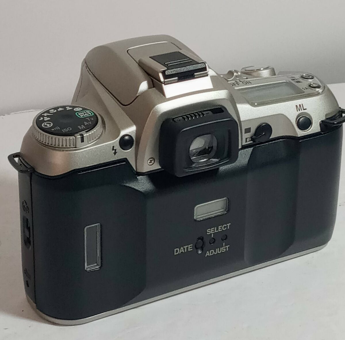 Pentax ZX-7 35mm SLR Film Camera Body Only, Parts Only