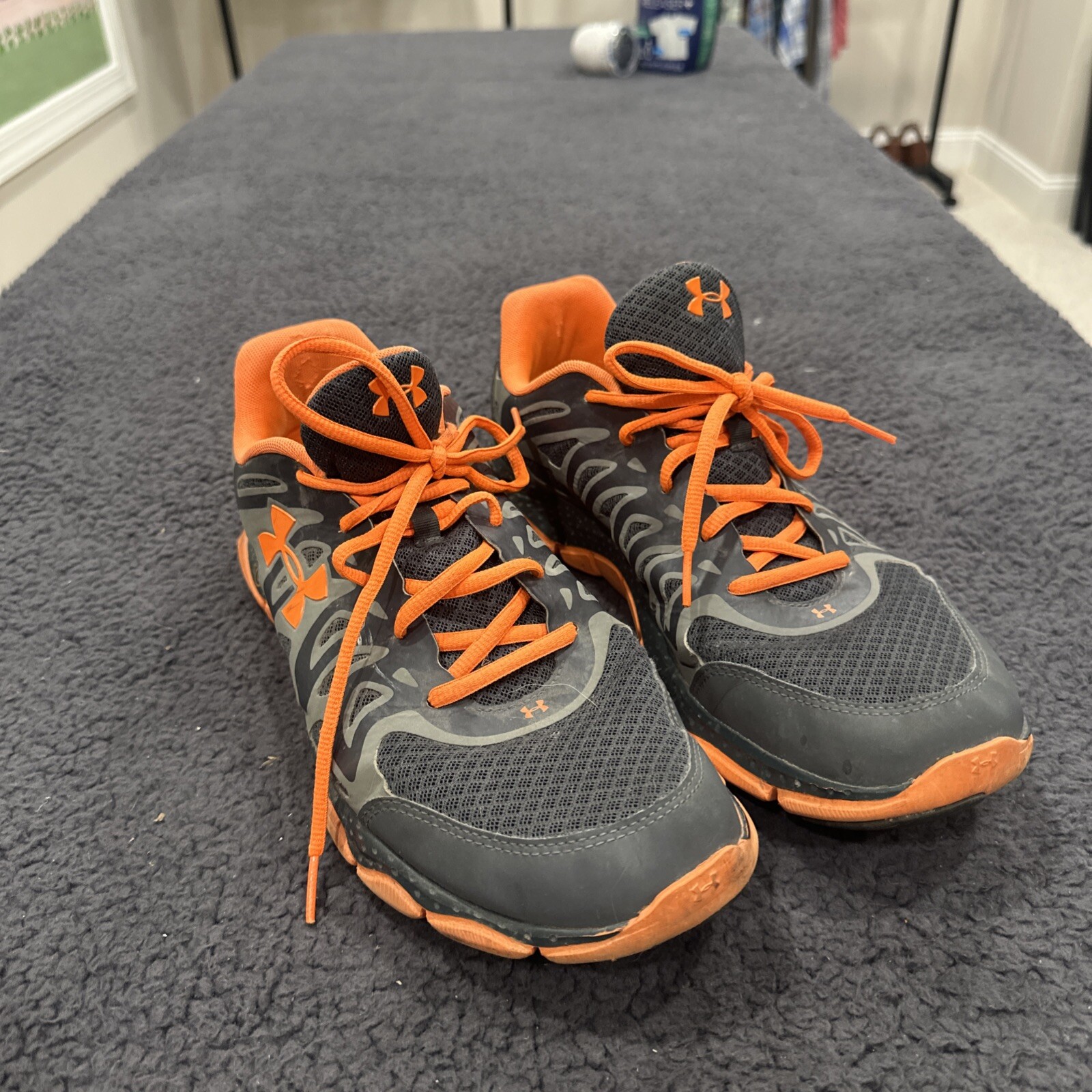 Under Armour Micro G Mens 9.5 Running Shoes Charcoal Neon Orange