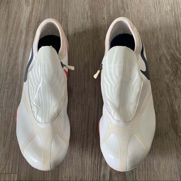 nike bowerman spikes