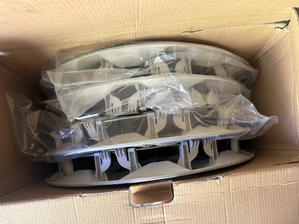 Juego de 4 tapacubos de coche de 16" cubierta de rueda Snap R16 neumático acero para Ford Fusion sedán Foto 2 de 4