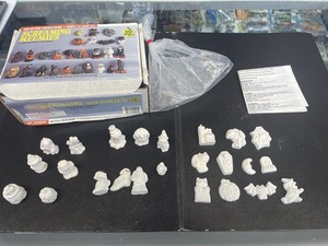 VTG Accents Wee Crafts Halloween Screaming Meemies Mini Figure Paint Kit #21005