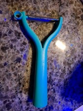 TUPPERWARE D119 Blau Schäler Universalschäler Flachschliff Wellenschliff