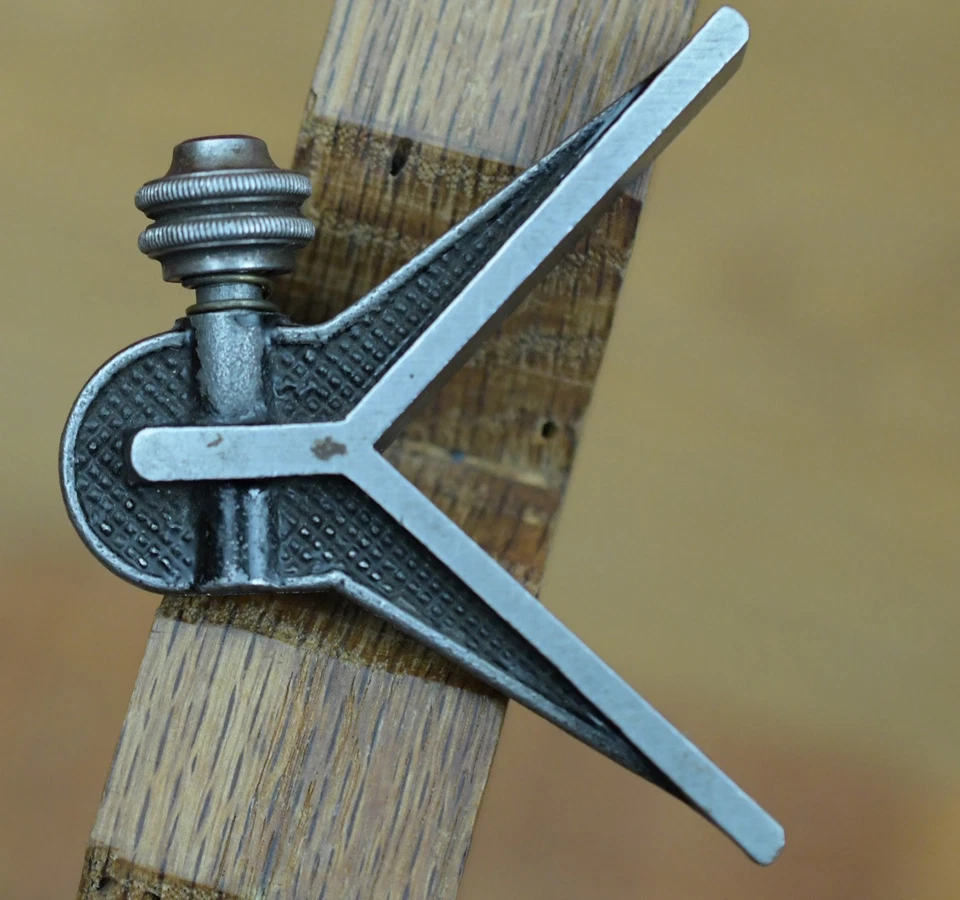 Starrett Cast Iron Center Finding Head for 4" or 6" No. 11 Combination Square - Image 4 of 4