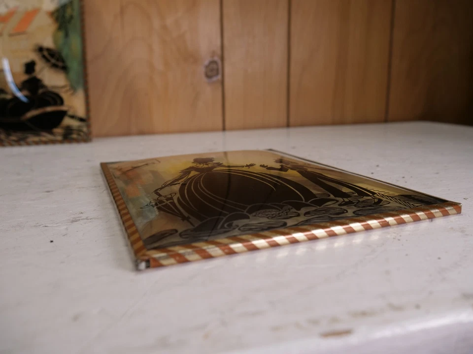 Fotos de silhueta vintage vidro bolha convexo pintado ao contrário marinheiro menino - Imagem 3 de 4