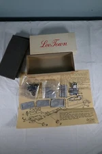 Lee Town 432-2030 Mack BM 2 Axle Van Truck - HO Metal Kit