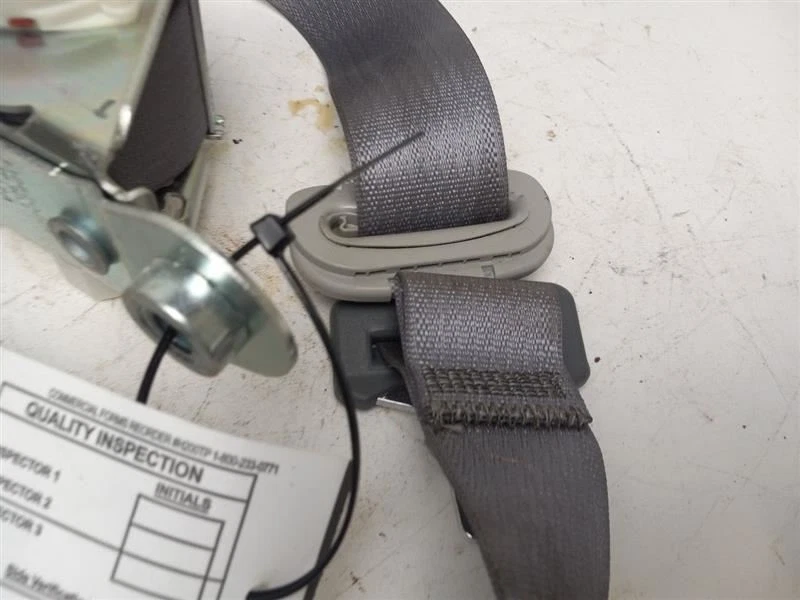 Chrysler Town Country 2009 pasajero trasero segunda fila cinturón retractor Foto 4 de 4