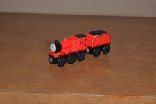 Thomas The Tank Engine  Friends Magnetic Wooden Railway JAMES