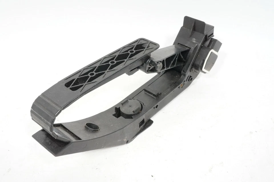 MERCEDES-BENZ S550 S63 W221 ACCELERATOR GAS PEDAL OEM - Image 2 of 4