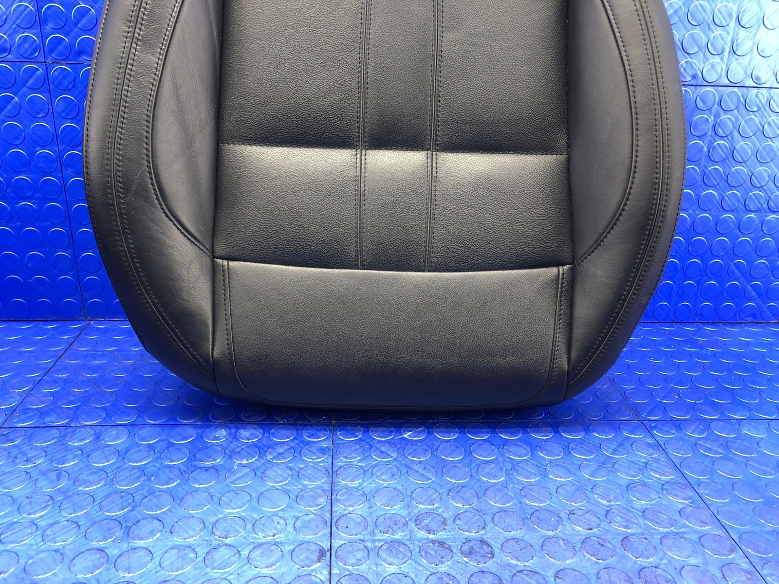 2017-2022 MASERATI LEVANTE OEM FRONT RIGHT LOWER SEAT CUSHION BLACK LEATHER