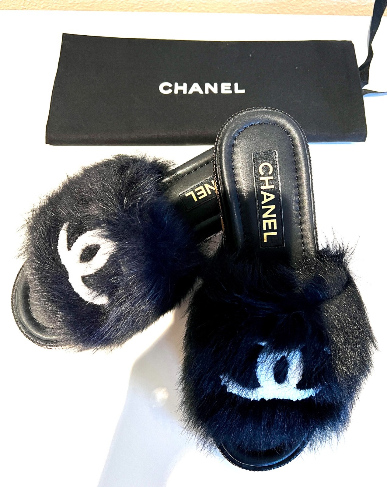 Chanel CC logo Lambskin Fur Shearling Mules Slides Sandals Black Size 39 |  eBay