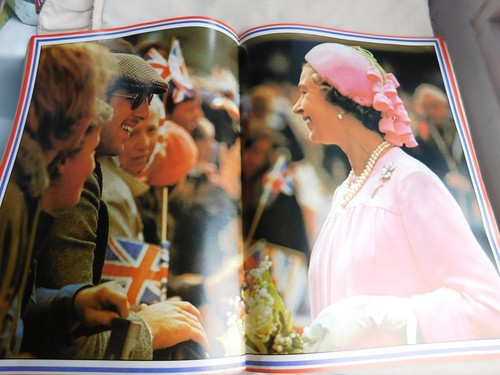 Vintage The Silver Jubilee Illustrated News Magazine July 1977 - Picture 6 of 6