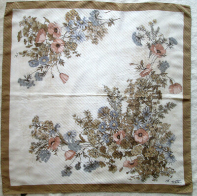 Foulard En Soie Vintage TBEG - Dimensions 85 X 87 Cm, Vert Foncé, Occasion En Bon état