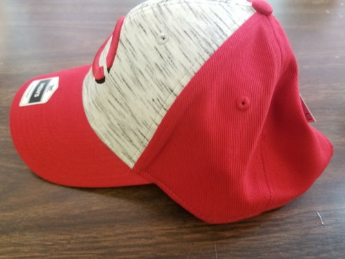 CINCINNATI REDS ADJUSTABLE BASEBALL HAT ONE SIZE FITS ALL - 第 2/5 張圖片
