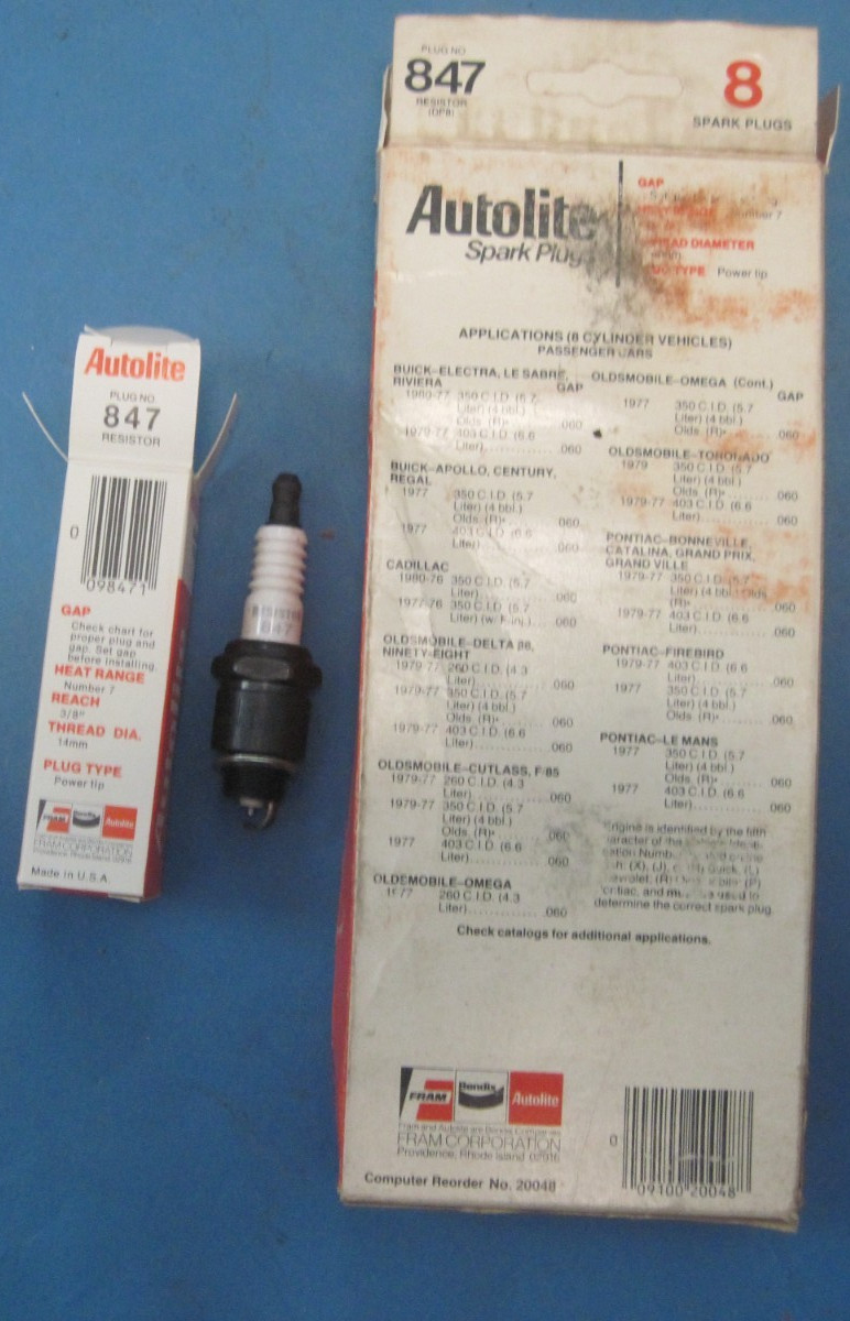 8 new old stock Autolite 847 spark plugs GM cars 1977-1980