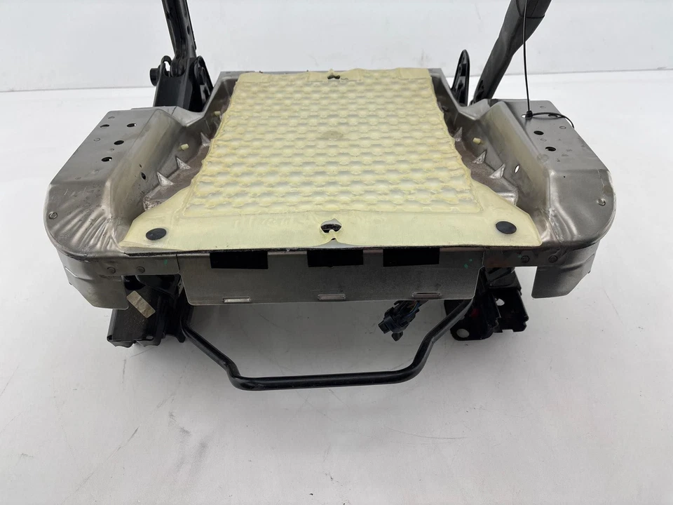 2006-2007 Chevy Silverado 1500 Assento Dianteiro Direito Manual Quadro de Pista com Sensor OEM - Imagem 3 de 4