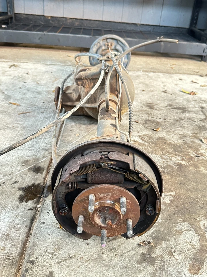 98 Ford Ranger 4.0 Manual Rear Differential 3.73 Limited Slip Ratio 95k Miles - Image 2 of 4