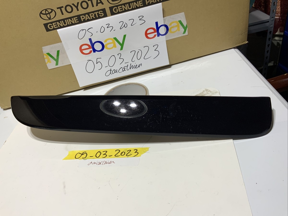 208-2022 Toyota Sequoia Left Back Glass Reveal Molding 75816-0C020