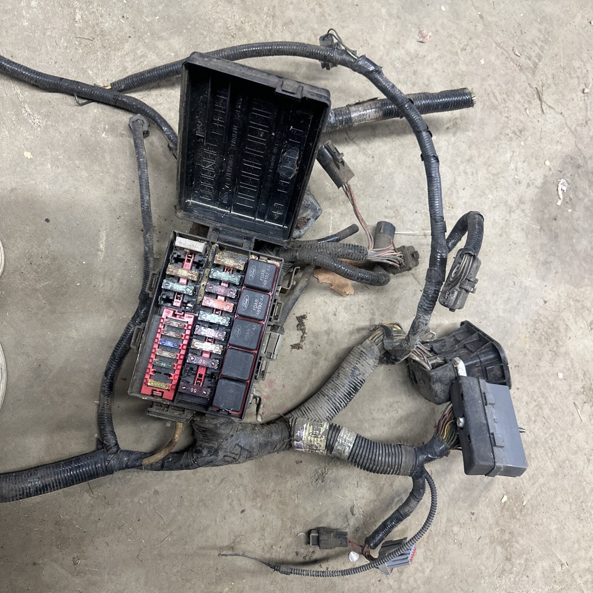 1999 Ford F150 5.4L Fuse Box Relay & Wiring