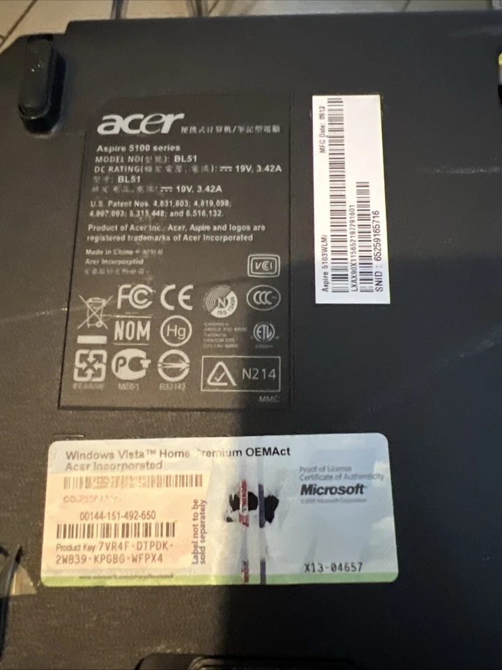 Acer Travelmate 5103wlmi vista Laptop - spares or repairs - Image 3 of 4