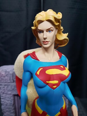 SUPERGIRL - Limited Statue #0482/2000 10.25'' Cold-Cast Porcelain