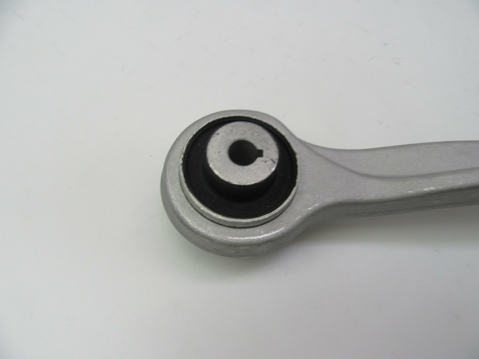 Bentley Bentayga left upper rearward control arm TopEuro 490